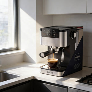 Cafetera Espresso Digital Blanc 1.5l 20bar Espumador Bcdp1 Plateado