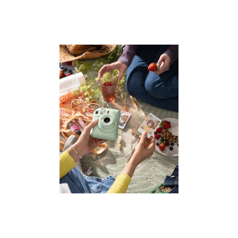 Fujifilm Cámara Instax Mini 12 Color Verde